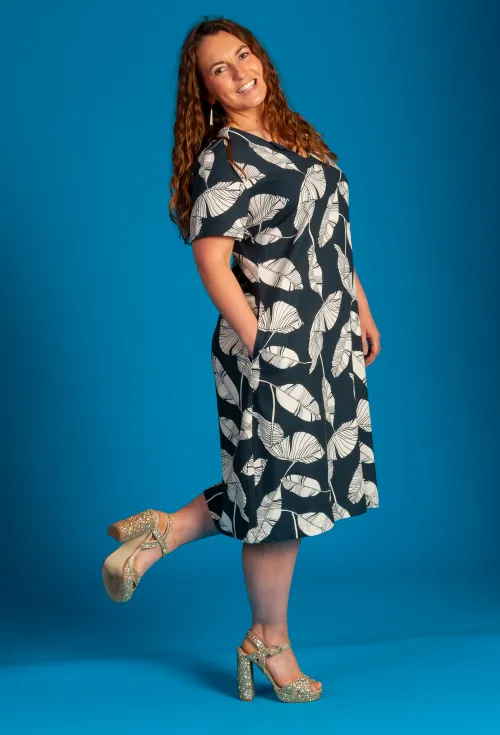 New style Breezy Dress 'Blue Palm'.